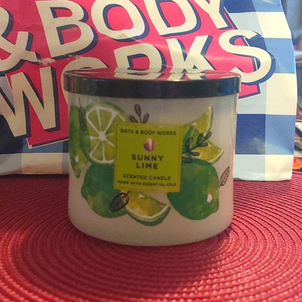 BBW Sunny Lime 3 wick candle 🕯️